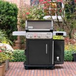 grill gazowy w kuchni ogrodowej