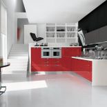 Kuchnia Stosa, model Area-Rosso. Dostępne różne kolory, blaty z corianu. STUDIO ITALIA