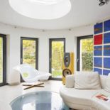 La Chaise Charlesa i Raya Eamsów to jeden z ulubionych foteli Artura.