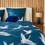 lamele za łóżkiem w sypialni