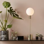 lampa stojąca do salonu styl minimalistyczny