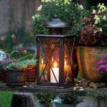 Lampion firmy Robers. Ręcznie kute lampy do ogrodu