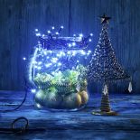 Lampki nawet z najprostszej dekoracji zrobią magiczną ozdobę.