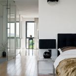 Lampki nocne projektantka znalazła w firmie VOX. Nie było łatwo je zdobyć - jedną sprowadziła z Bydgoszczy, a drugą