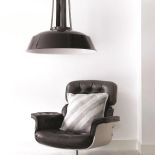 Lampy często mają klosze przypominające oprawy przemysłowe