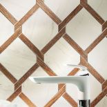 LARDA, inspiracją tej mozaiki gresowej były żeliwne kraty w pałacowych oknach, TUBĄDZIN, tubadzin.pl