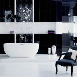 Łazienka Glamour. Do płytek z kolekcji Secret/Edeno dobrano błyszczące Ludwiki. CERAMIKA PARADYŻ