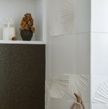 łazienka w kolorach piasku i morza