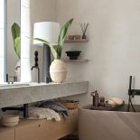 łazienka w kolorach natury