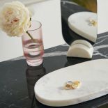 akcesoria łazienkowe z marmuru