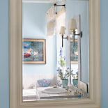 Lazurowa łazienka to miejsce odpoczynku i relaksu.