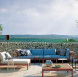 Leżanka Network od 17 500 zł, sofa od 25 000 zł, fotel Harp od 4400 zł, wszystko marki Roda, KARI MOBILI