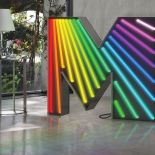 Litery, numery i symbole - lampy w takich formach proponuje portugalska firma Delightfull.