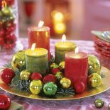 Świąteczne dekoracje: bombki na stół!