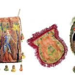 Lniana torba z haftem przedstawiającym dworską scenę miłosną, 1320 r., Francja. Muzeum Sztuki i Rzemiosła