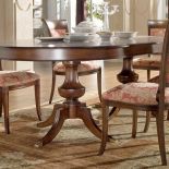 Longer: na małe tete-a-tete, po rozłożeniu owalny na duże przyjęcia - od 2400 zł. MEBLONOWAK