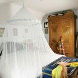 Łóżko z baldachimem