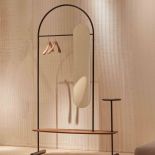 Stojak na ubrania z lustrem