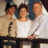 Magda, Paweł i Paweł junior. Ogród jak sprzed lat