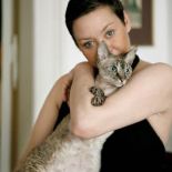 Magda z kotem Tymonem. Willa, w której straszy