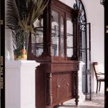 Mahoniowy kredens West Indies amerykańskiej firmy Lane kosztuje 12 388 zł. SALONY MOŚCICCY, LANE