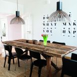 Mają klosze z pasków z fińskiej brzozy i sprytnie ukrytą żarówkę – w ramieniu klosza.