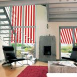 Mają zagwarantować nie tylko przyjemny cień, ale i pasować do elewacji budynku. Konstrukcję zrobiono z