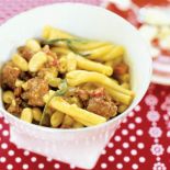 Makaron z białą kiełbasą. Makaron czy ryż?