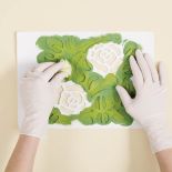 Malowanie zaczynamy od tego koloru, którego jest najwięcej, a więc tutaj - zielonego.