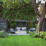 przydomowy ogród z paleniskiem