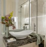 umywalka łazienkowa z kamiennym blatem