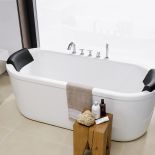 Marka Laufen proponuje minimalistyczne baterie Curve Prime za 8070 zł netto, roca