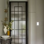 eleganckie mieszkanie z marmurem i sztukateriami