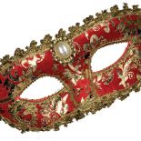 Maska wenecka, którą podczas balów nosily kobiety. Fot. Schutterstock.com