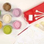 Materiały niezbędne do przygotowania fresków.