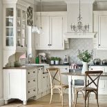 Meble dębowe, ręcznie malowane, w kolorze wiejskiej śmietany, FABRYKA WNĘTRZ