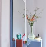 niebieskie meble do małej łazienki