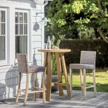 ST MAWES, stolik barowy, tek z odzysku, ok. 2450 zł, GARDEN TRADING.