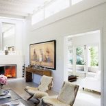 Meble, w wiekszości kolonialne, są jak ten dom.