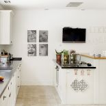 Meble zaprojektowała Ania, a zrobił je zaprzyjaźniony stolarz Czesław Sawko z małej, bardzo solidnej stolarni.