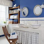 Miała być staropolska. Przy specjalnie wypalanych misach umywalek (Dekornia) brakuje tylko dzbanów ze źródlaną wodą.