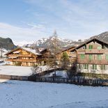 Miasteczko upodobali sobie celebryci z całego świata, to tu Roman Polański czekał na decyzję władz o zgodzie na ekstradycję