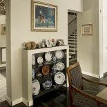 Miejsce specjalnie przygotowane na przechowywanie cennej ceramiki.