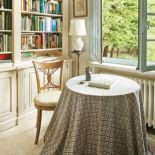 Miejsce w którym gospodarze mogą studiować literature.