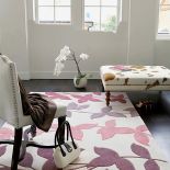 Dywan do kobiecego salonu.