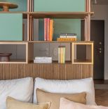 salon w mieszkaniu 53 m2 urządzony w zieleni i błękicie