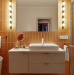 żółta łazienka jak z filmu Almodovara