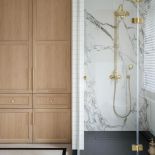 mieszkanie w kamienicy modernizm prysznic z łaziece