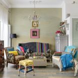 mieszkanie urządzone w artystycznym stylu