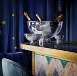 przyjęcie sylwestrowe dekoracja stołu i wnętrza